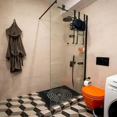 Spacious In Kavouri Apartment