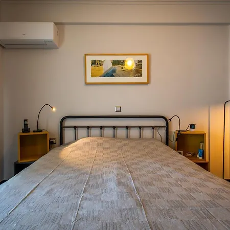 Spacious In Kavouri Apartment