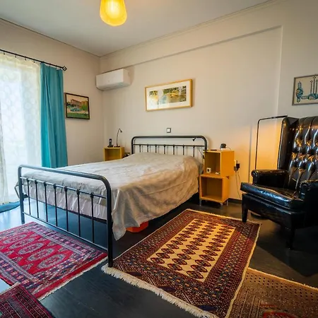 Spacious In Kavouri Apartment *
