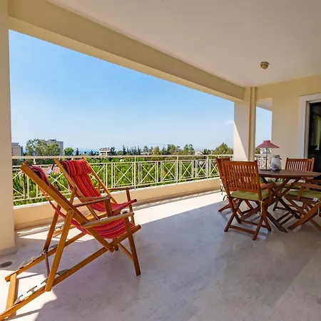 Apartment Spacious In Kavouri *